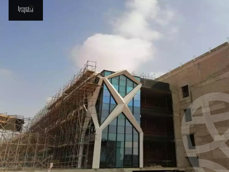 https://aqarmap.com.eg/ar/listing/3889428-for-sale-cairo-new-administrative-capital-r7-mydtwn-fyl-mwl-btr-hwm