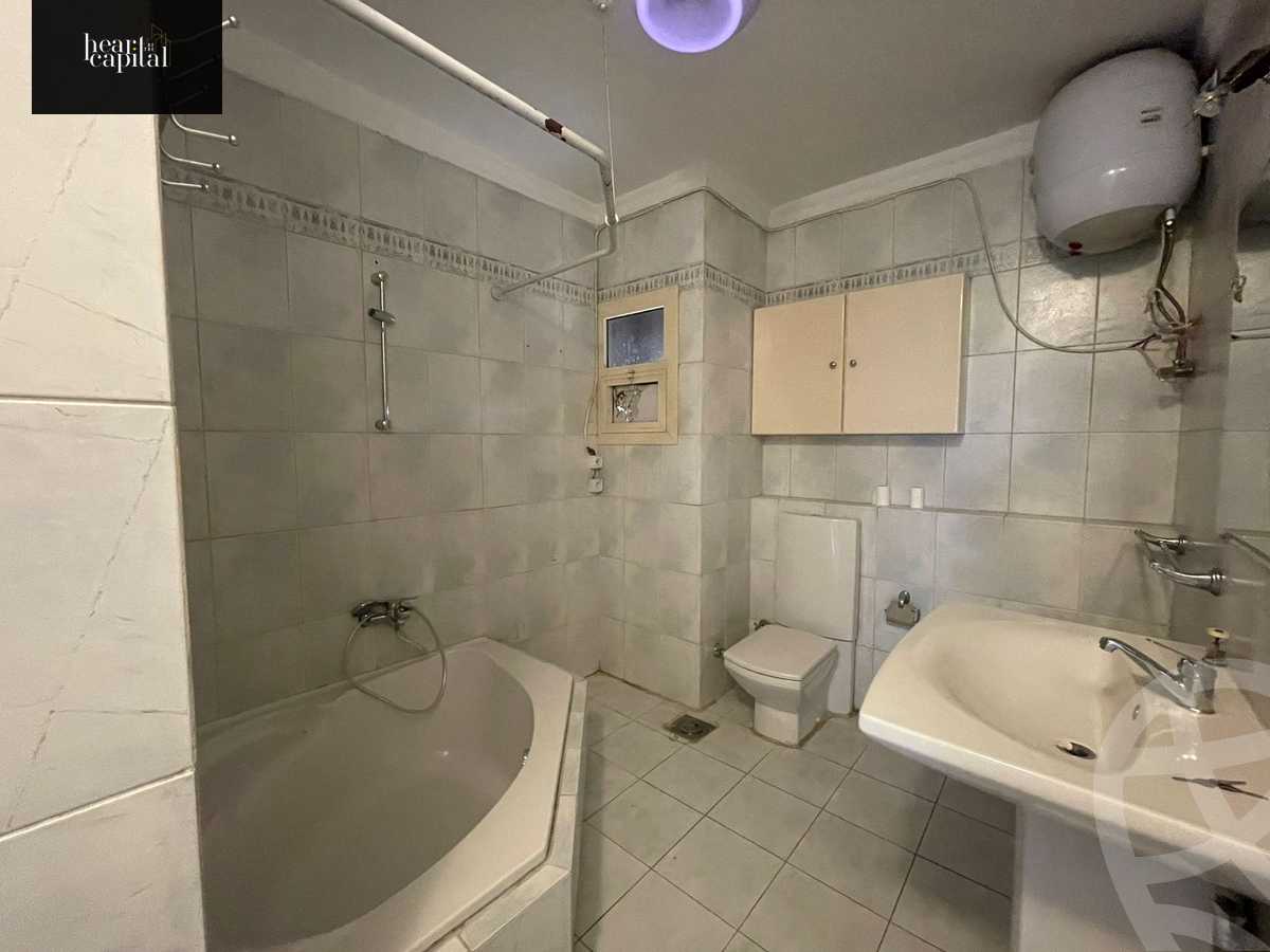 https://aqarmap.com.eg/en/listing/4384457-for-sale-cairo-el-maadi-sarayat-el-maadi-street-11