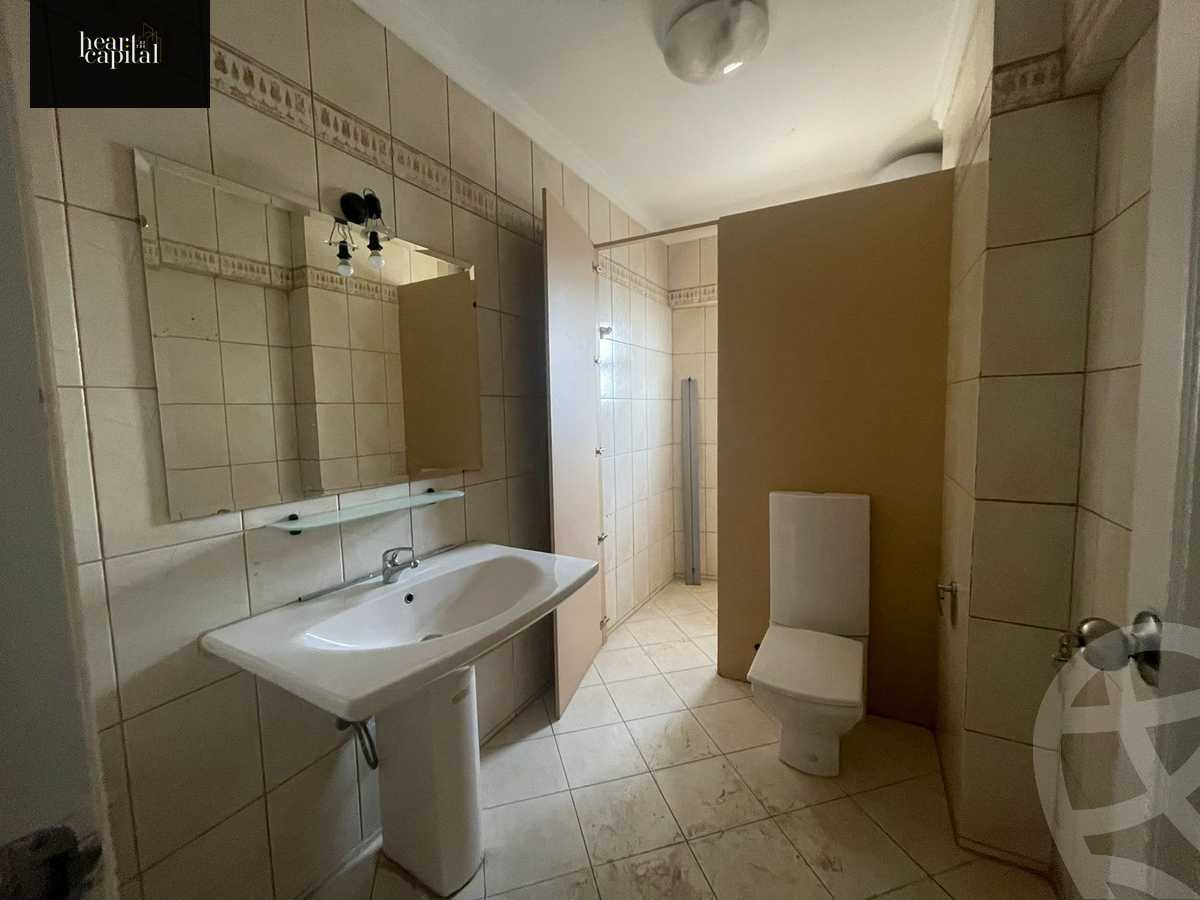 https://aqarmap.com.eg/en/listing/4384457-for-sale-cairo-el-maadi-sarayat-el-maadi-street-11