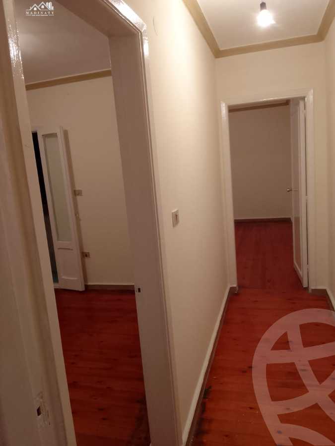 https://aqarmap.com.eg/ar/listing/3819790-for-rent-alexandria-ganaklis-el-fath-st