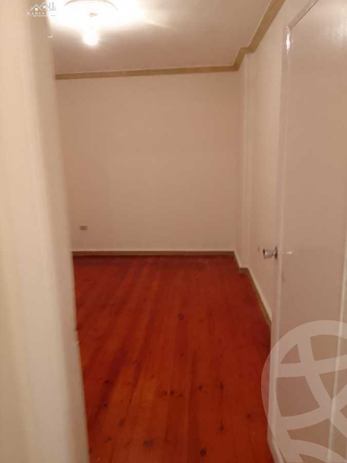 https://aqarmap.com.eg/ar/listing/3820680-for-rent-alexandria-ganaklis-el-fath-st