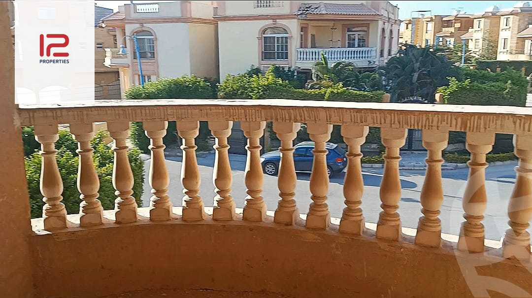 https://aqarmap.com.eg/en/listing/4128680-for-sale-cairo-new-cairo-compounds-la-rose