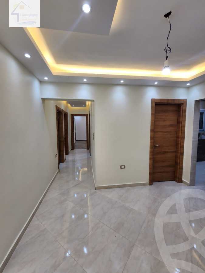 https://aqarmap.com.eg/en/listing/4227961-for-sale-cairo-el-sheikh-zayed-city-el-hay-el-khames-lhy-lkhms