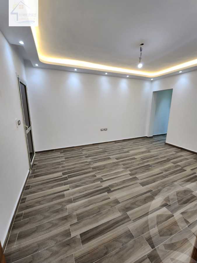 https://aqarmap.com.eg/en/listing/4227961-for-sale-cairo-el-sheikh-zayed-city-el-hay-el-khames-lhy-lkhms