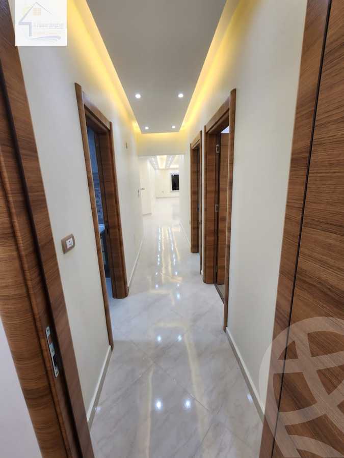https://aqarmap.com.eg/en/listing/4227961-for-sale-cairo-el-sheikh-zayed-city-el-hay-el-khames-lhy-lkhms