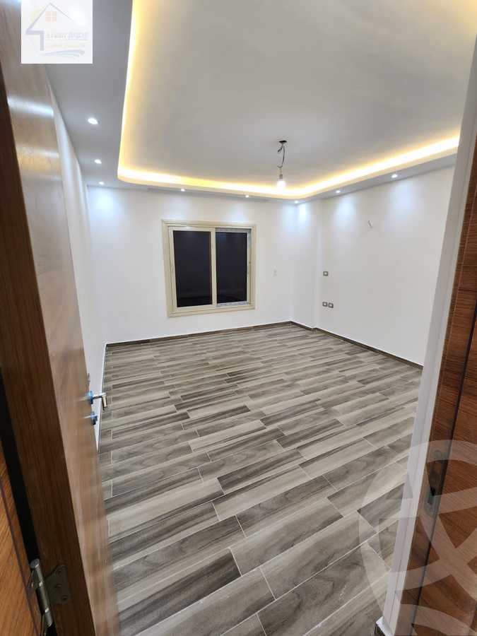 https://aqarmap.com.eg/en/listing/4227961-for-sale-cairo-el-sheikh-zayed-city-el-hay-el-khames-lhy-lkhms