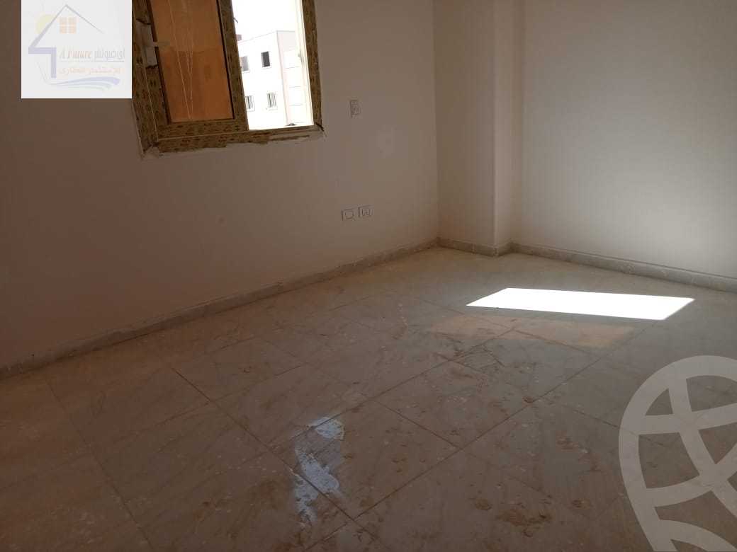 https://aqarmap.com.eg/ar/listing/4314361-for-rent-cairo-6th-of-october-featured-neighborhood-first-touristic-village-el-shaheed-mohammed-abdul-latif-alshimi-st