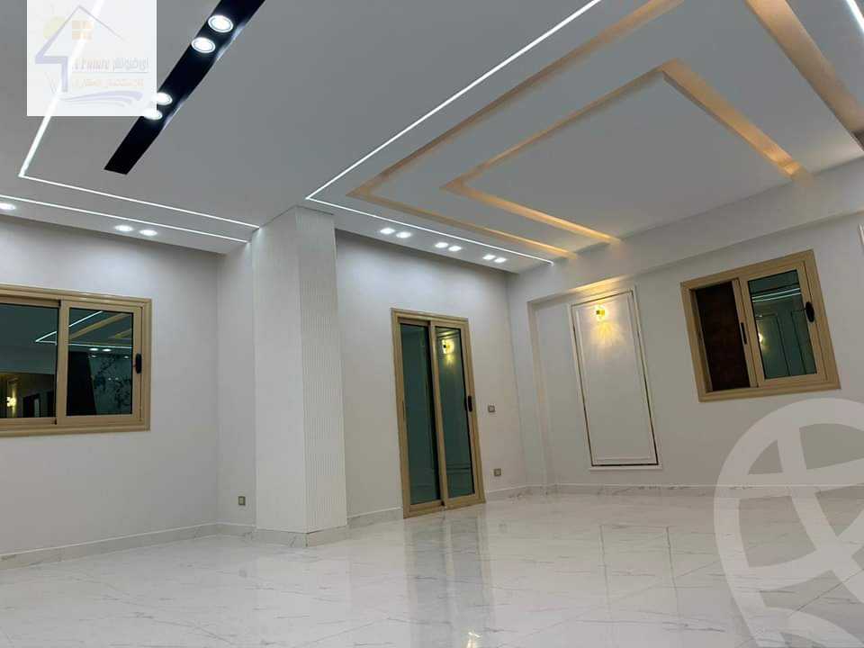 https://aqarmap.com.eg/ar/listing/4314501-for-rent-cairo-6th-of-october-featured-neighborhood-first-touristic-village-al-lewaa-mohammed-ezzat-el-zyadi-st