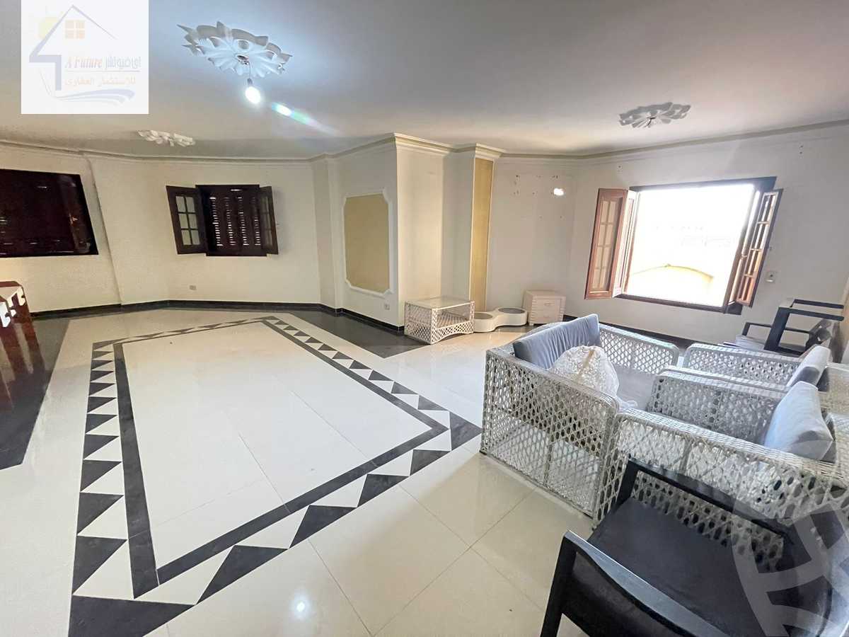 https://aqarmap.com.eg/en/listing/4340101-for-sale-cairo-el-sheikh-zayed-city-compounds-in-sheikh-zayed-the-courtyard