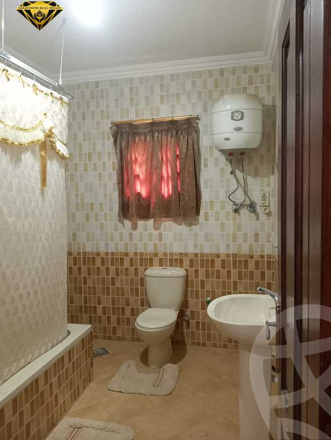 https://aqarmap.com.eg/ar/listing/3960452-for-sale-cairo-new-cairo-ltjm-lkhms-el-ahyaa-fourth-neighborhood-street-28