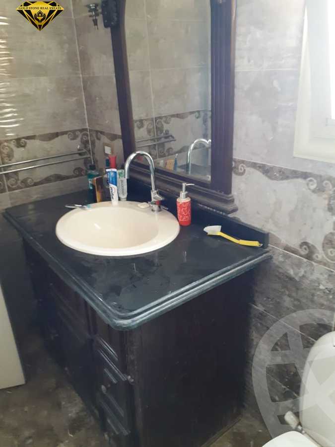 https://aqarmap.com.eg/ar/listing/4009792-for-sale-cairo-new-cairo-compounds-moon-valley