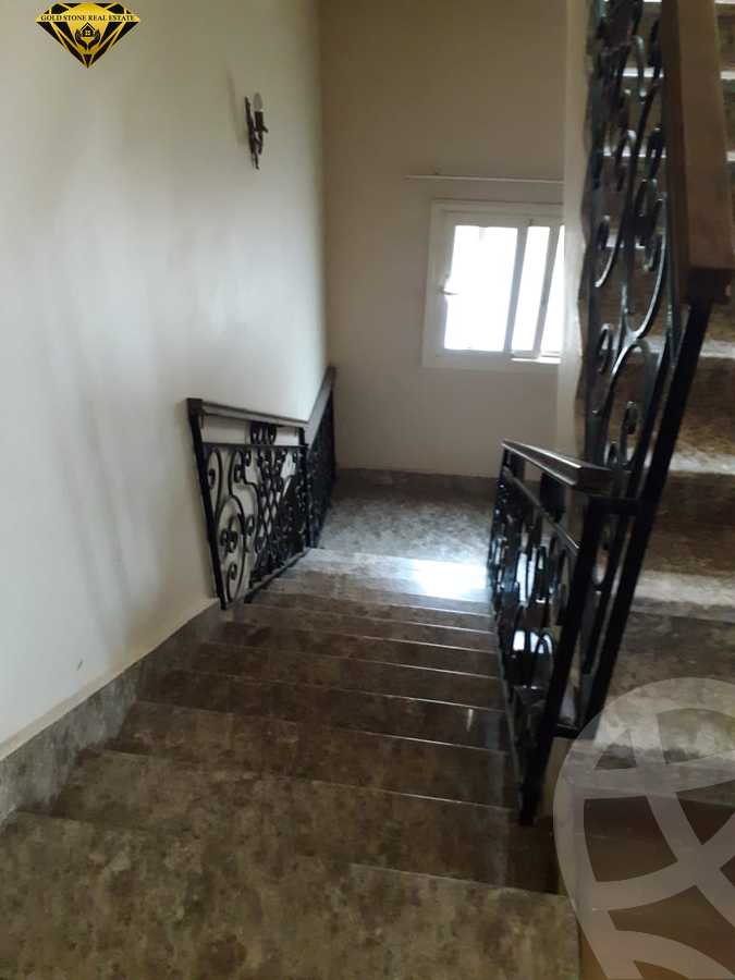 https://aqarmap.com.eg/ar/listing/4009792-for-sale-cairo-new-cairo-compounds-moon-valley