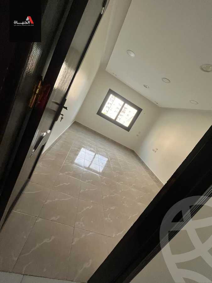 https://aqarmap.com.eg/ar/listing/3738176-for-rent-cairo-6th-of-october-compound-el-zohoor