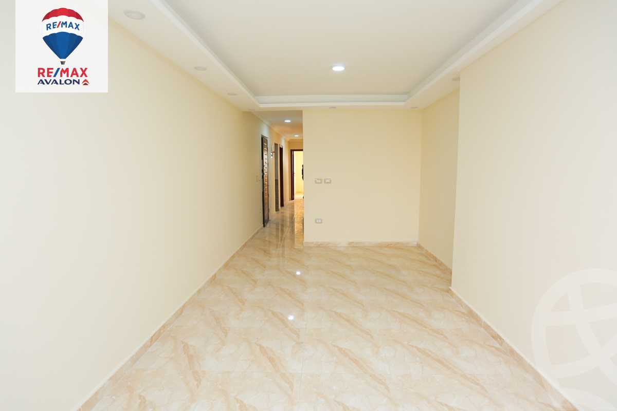 https://aqarmap.com.eg/ar/listing/3836767-for-sale-alexandria-moharram-bey-tryq-qn-lswys