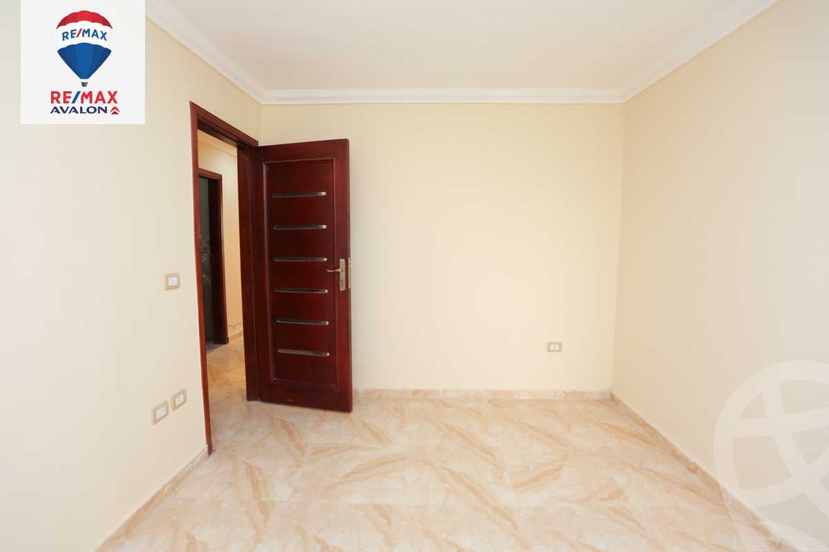 https://aqarmap.com.eg/ar/listing/3836767-for-sale-alexandria-moharram-bey-tryq-qn-lswys