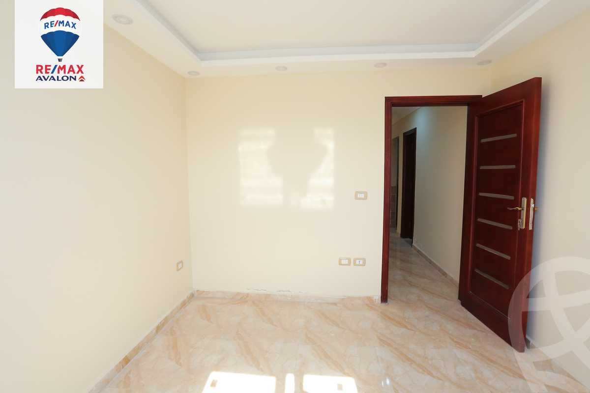 https://aqarmap.com.eg/ar/listing/3836767-for-sale-alexandria-moharram-bey-tryq-qn-lswys