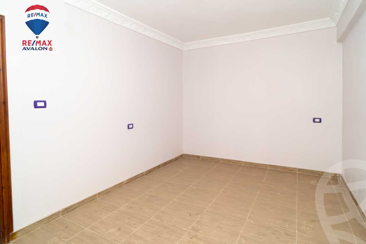https://aqarmap.com.eg/ar/listing/4275948-for-rent-alexandria-lauran-mohammed-al-eqbal-st