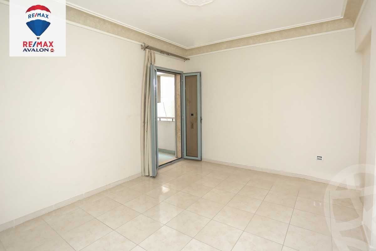 https://aqarmap.com.eg/en/listing/4291720-for-sale-alexandria-smouha-victor-amanoiel-square