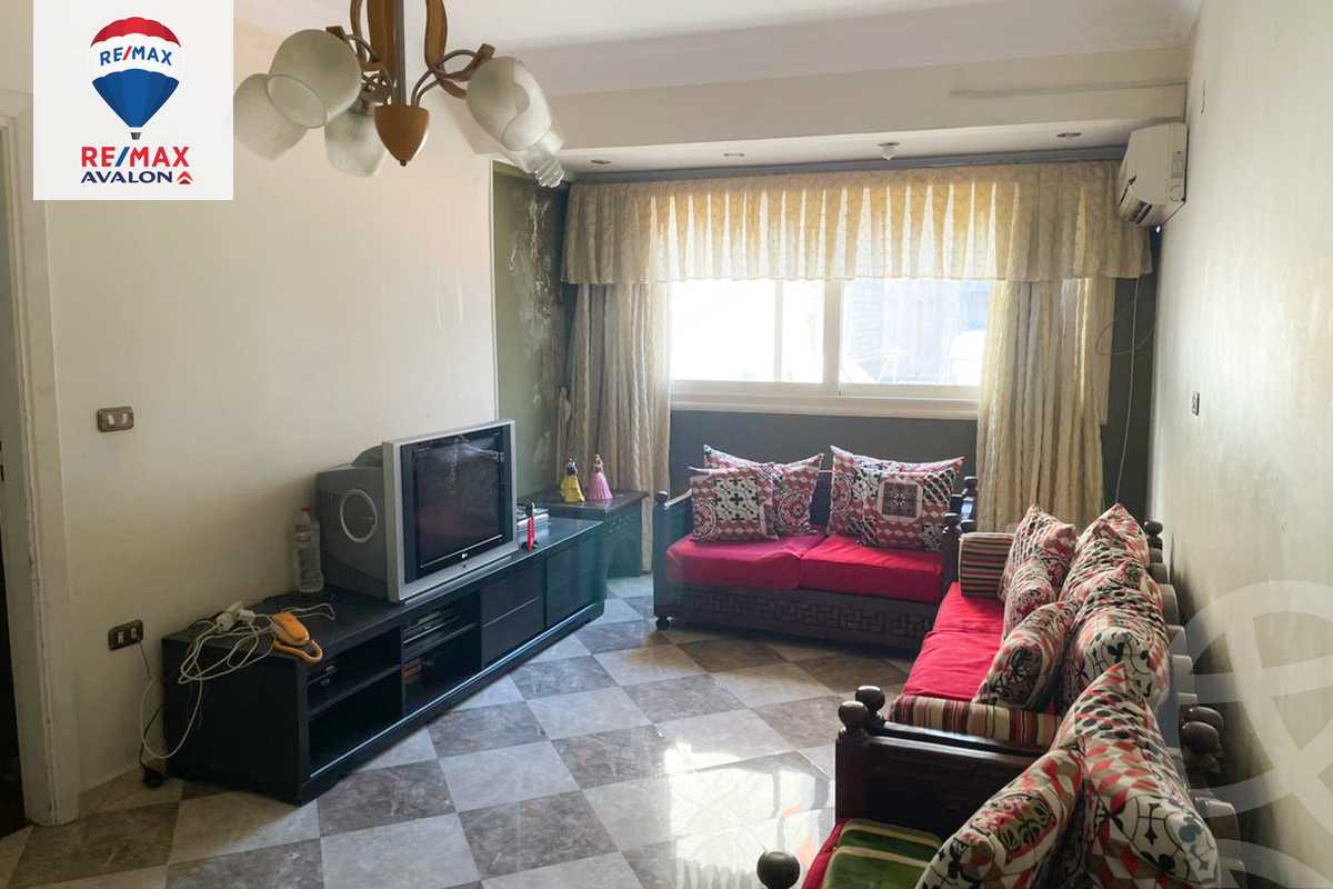 https://aqarmap.com.eg/en/listing/4309810-for-rent-alexandria-ganaklis-shr-mrtdy-bsh