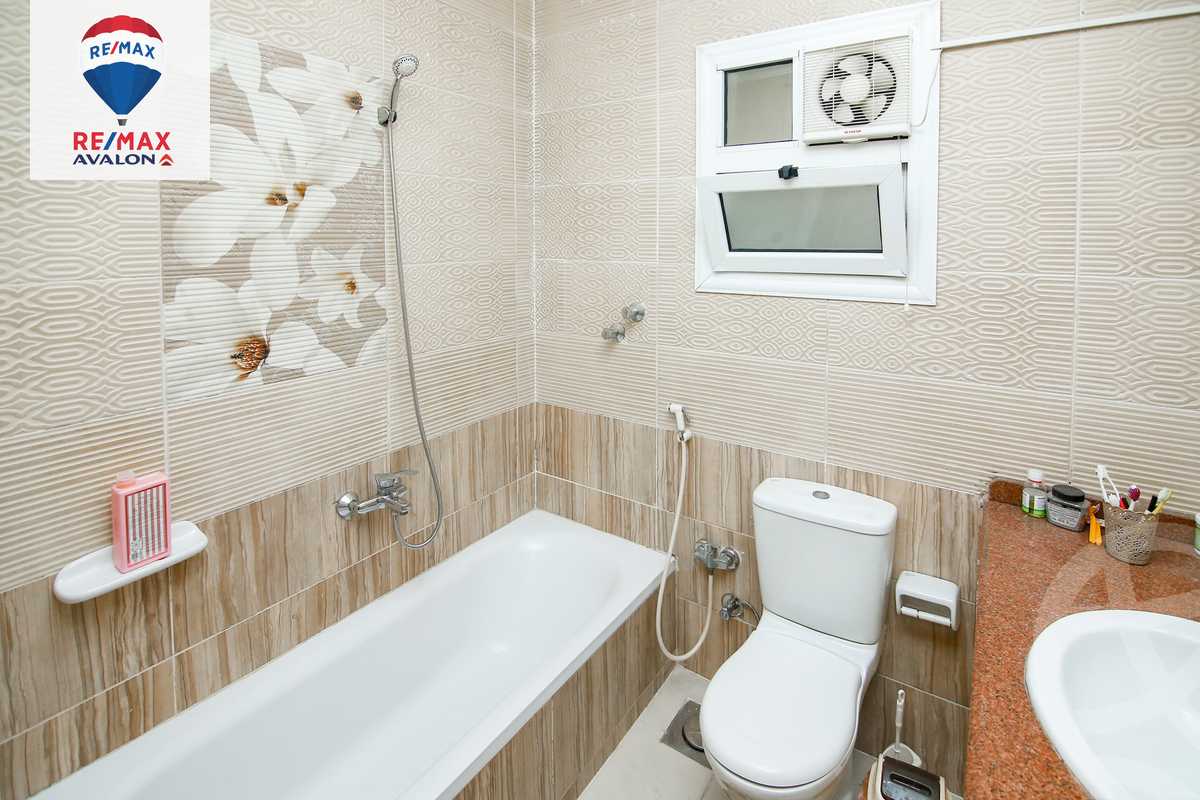 https://aqarmap.com.eg/ar/listing/4368105-for-sale-alexandria-moharram-bey-moharram-bek-st