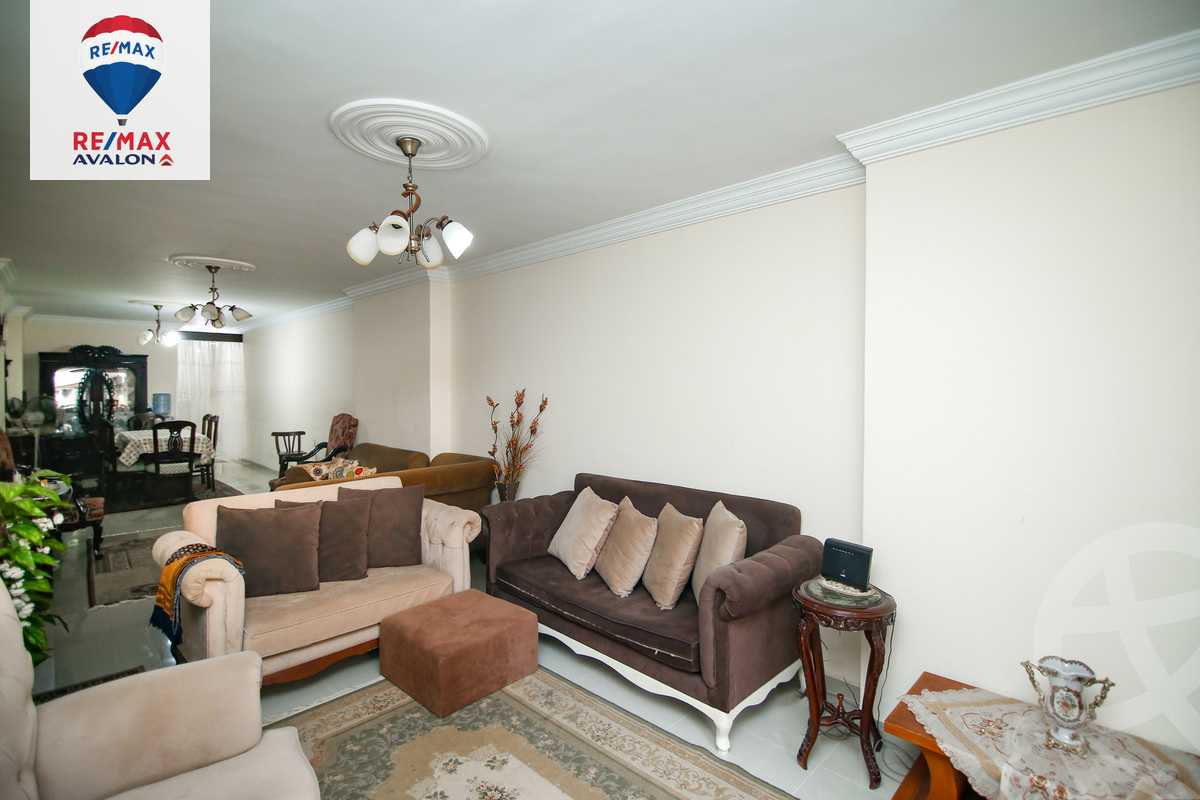 https://aqarmap.com.eg/ar/listing/4368105-for-sale-alexandria-moharram-bey-moharram-bek-st