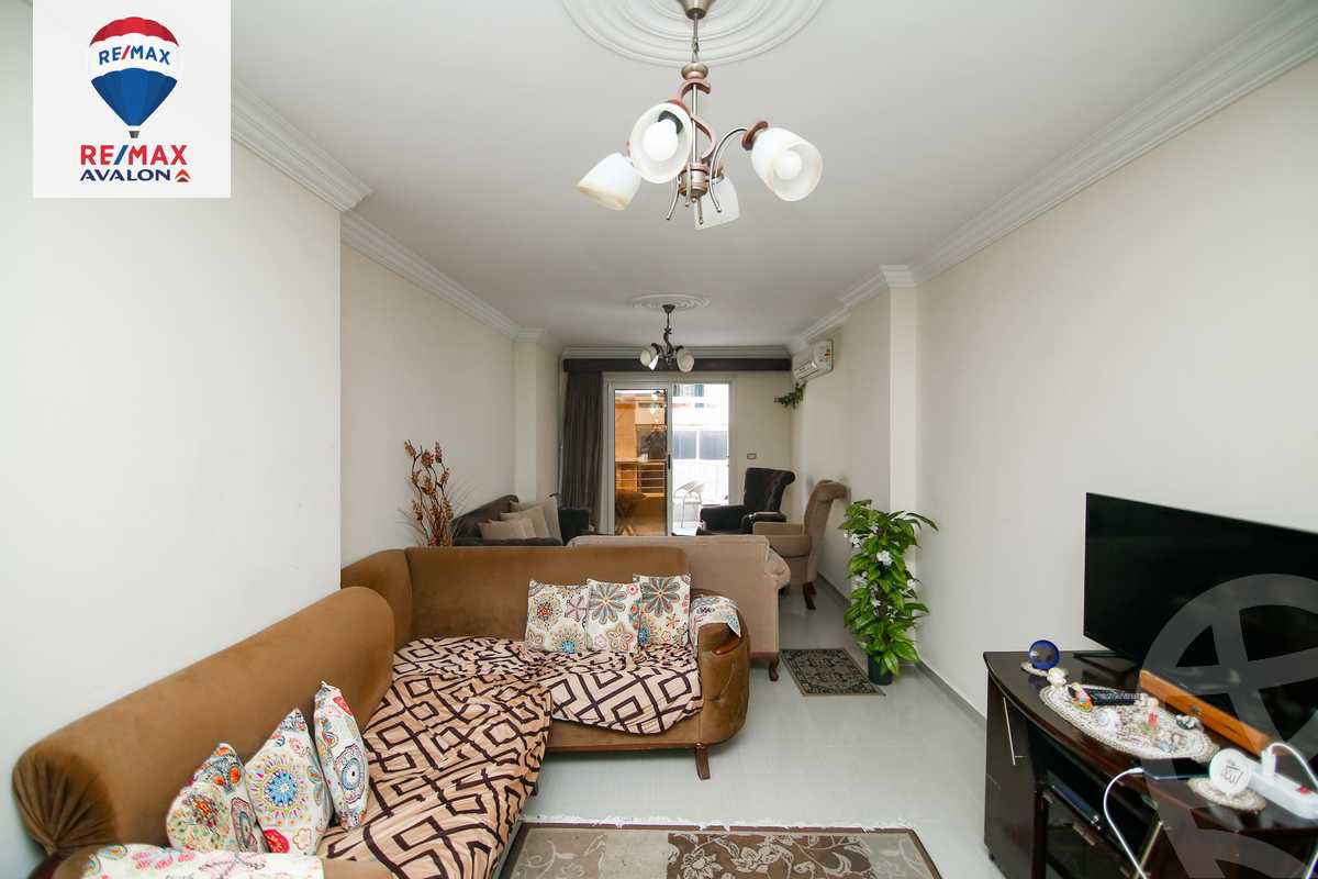 https://aqarmap.com.eg/ar/listing/4368105-for-sale-alexandria-moharram-bey-moharram-bek-st
