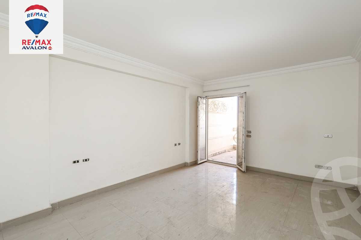 https://aqarmap.com.eg/ar/listing/4491181-for-rent-alexandria-smouha-victor-amanoiel-square