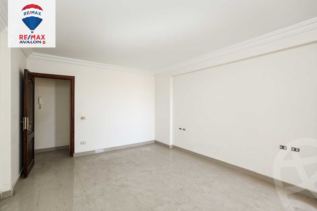 https://aqarmap.com.eg/ar/listing/4491181-for-rent-alexandria-smouha-victor-amanoiel-square