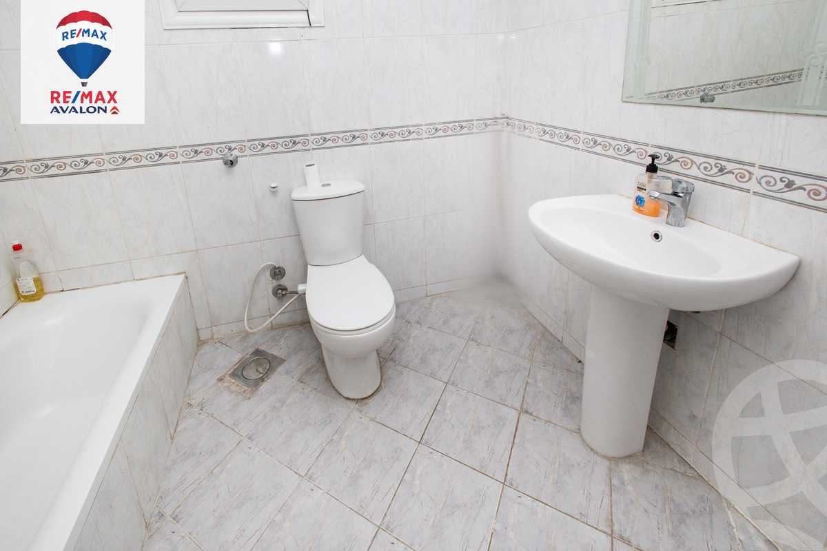https://aqarmap.com.eg/ar/listing/4605904-for-sale-alexandria-compounds-flwrns-myj-mwl-mrsyly-jrwb