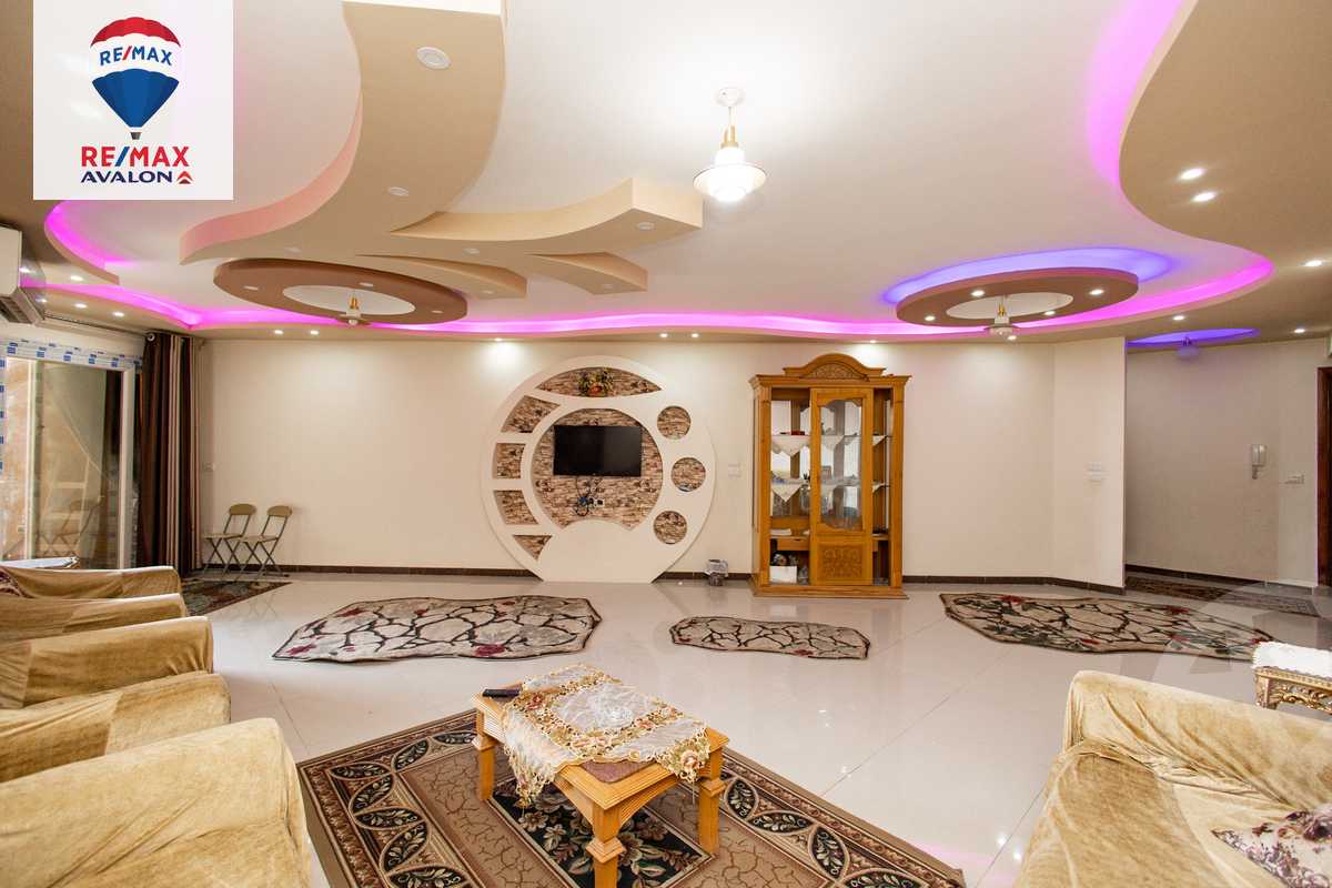 https://aqarmap.com.eg/ar/listing/4605904-for-sale-alexandria-compounds-flwrns-myj-mwl-mrsyly-jrwb