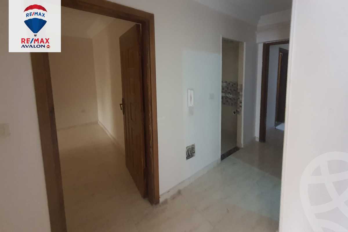 https://aqarmap.com.eg/ar/listing/4830042-for-sale-alexandria-lauran-shaarawy-st