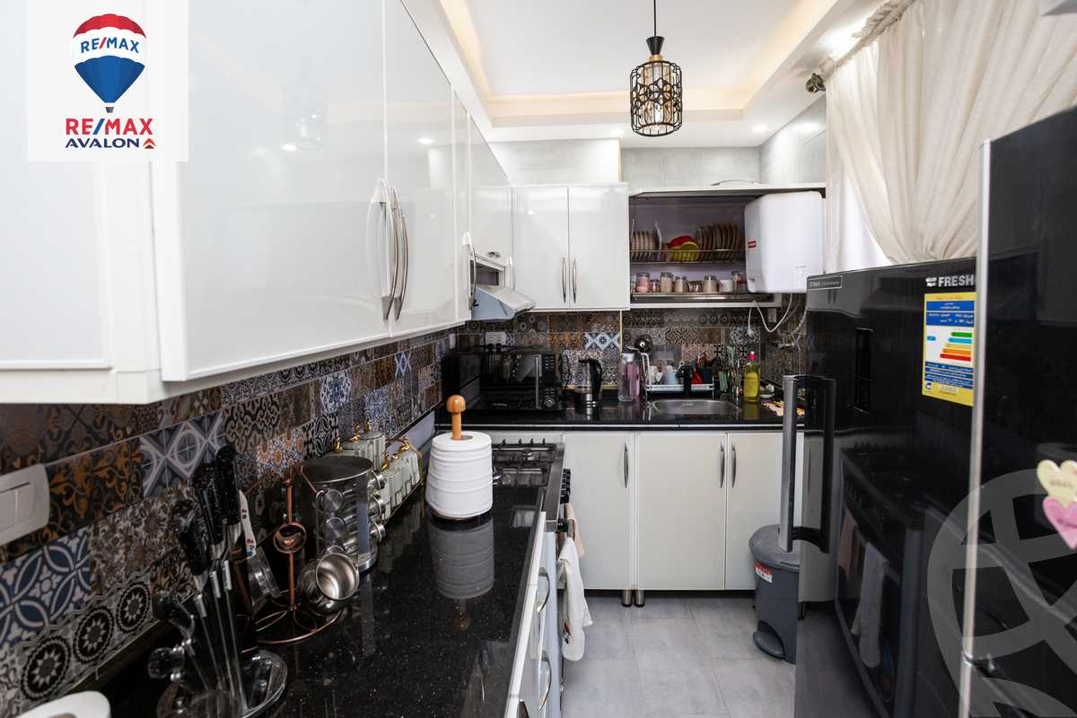 https://aqarmap.com.eg/en/listing/4858061-for-sale-alexandria-tryq-lqhr-brj-l-rb-lshrwy