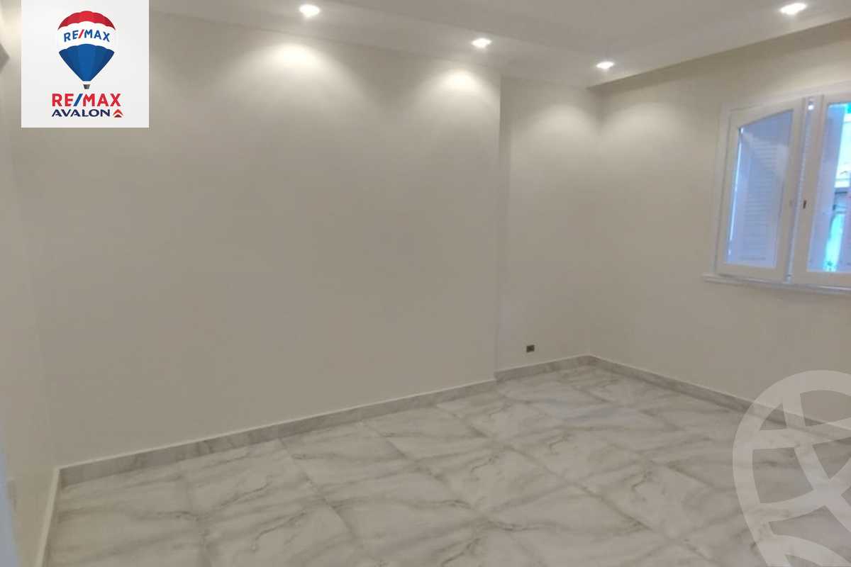 https://aqarmap.com.eg/ar/listing/4858098-for-sale-alexandria-sporting-ahmed-allam-st