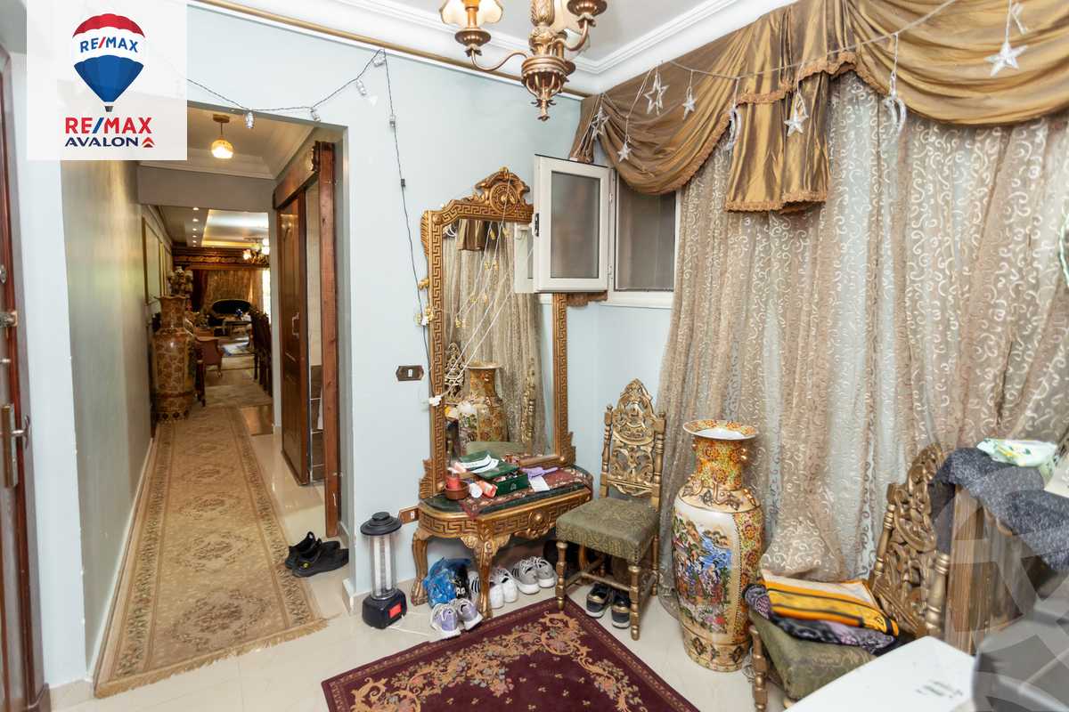 https://aqarmap.com.eg/ar/listing/4868269-for-sale-alexandria-kafr-abdo-shr-lsyd-skyn-bnt-lhsyn