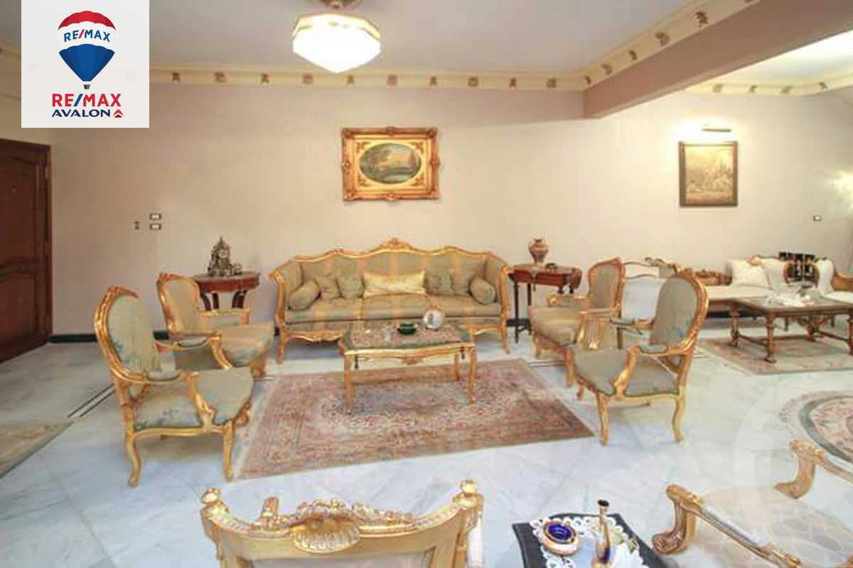 https://aqarmap.com.eg/en/listing/5302427-for-sale-alexandria-kafr-abdo-sant-square-st