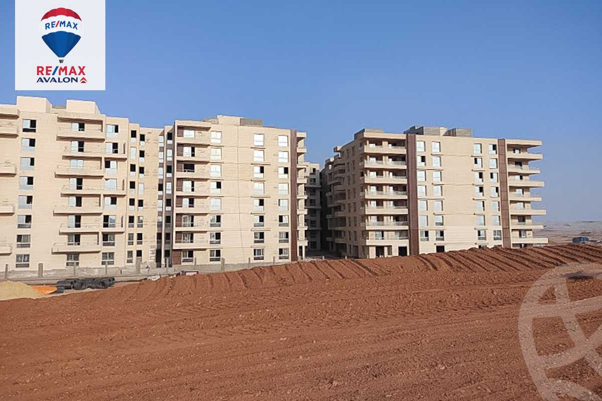 https://aqarmap.com.eg/en/listing/5077289-for-sale-cairo-el-sheikh-zayed-city-lshykh-zyd-ljdyd-de-joya-taj-misr-new-zayed