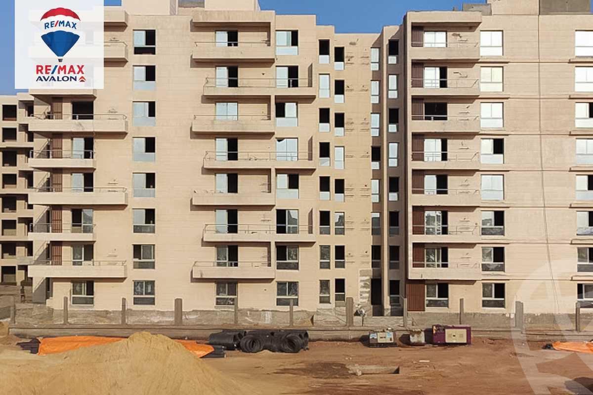 https://aqarmap.com.eg/en/listing/5077289-for-sale-cairo-el-sheikh-zayed-city-lshykh-zyd-ljdyd-de-joya-taj-misr-new-zayed