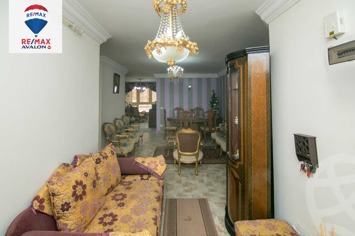 https://aqarmap.com.eg/ar/listing/5110704-for-sale-alexandria-sporting-shr-bwr-s-yd