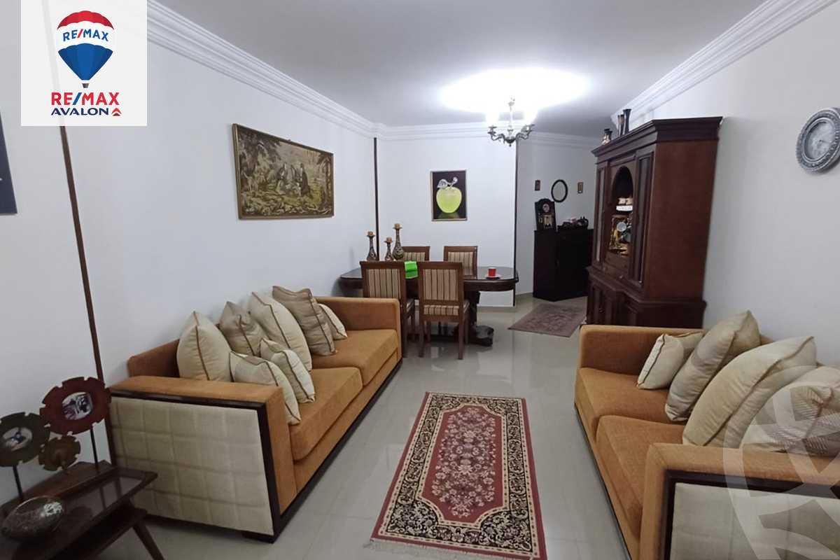 https://aqarmap.com.eg/en/listing/5240211-for-sale-alexandria-kafr-abdo-sant-square-st