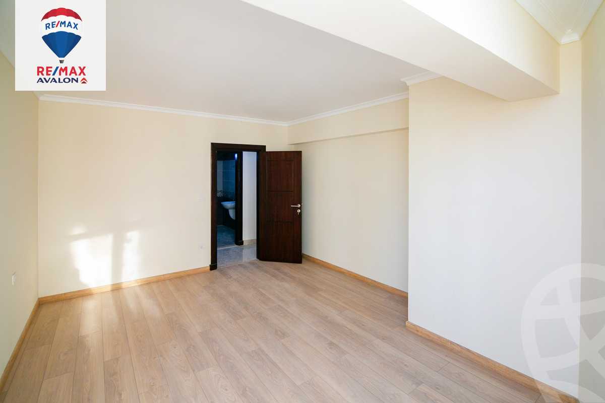 https://aqarmap.com.eg/ar/listing/5137733-for-sale-alexandria-smouha-compounds-in-smouha-grand-view-complex-alexandria-for-investment