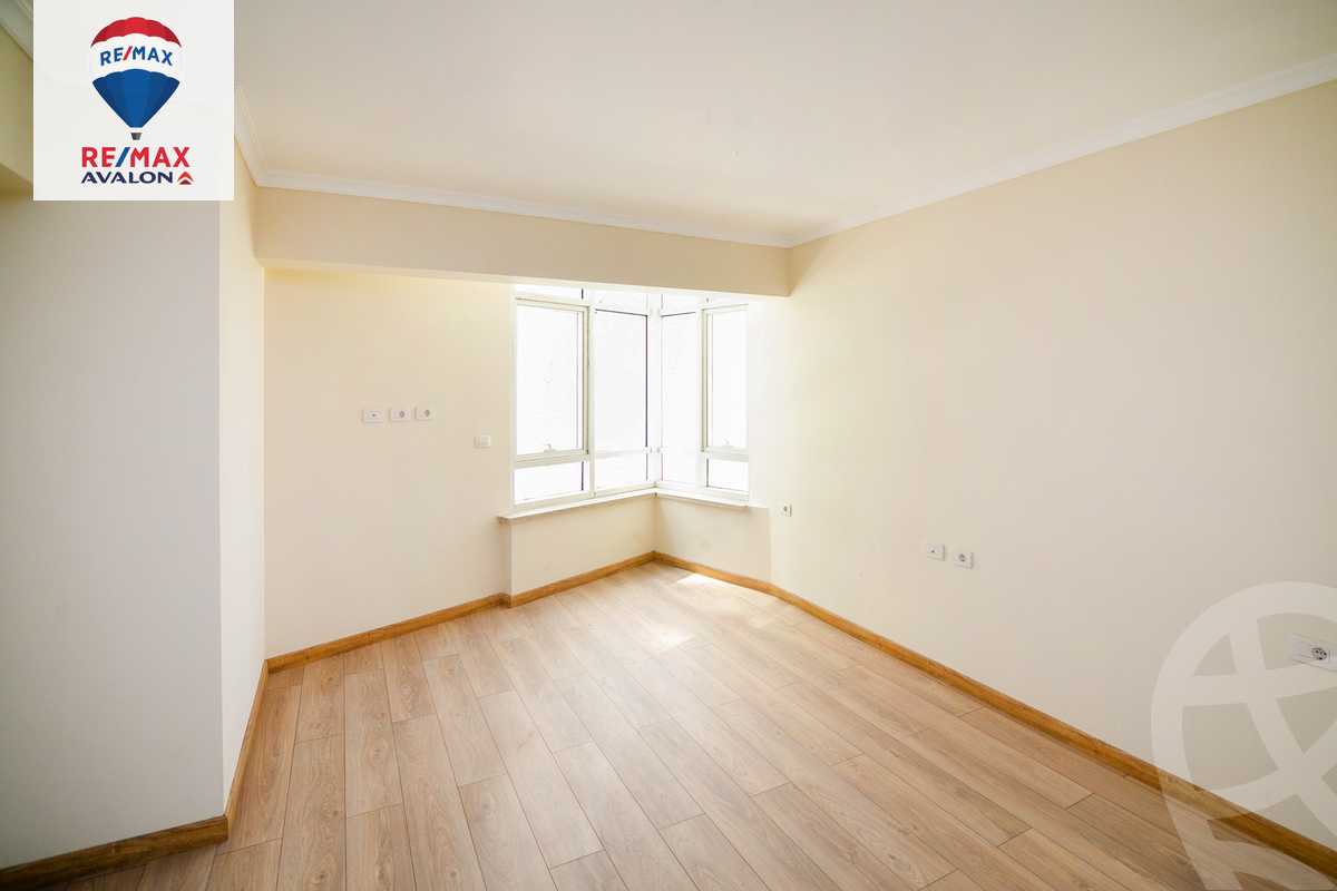 https://aqarmap.com.eg/ar/listing/5137733-for-sale-alexandria-smouha-compounds-in-smouha-grand-view-complex-alexandria-for-investment