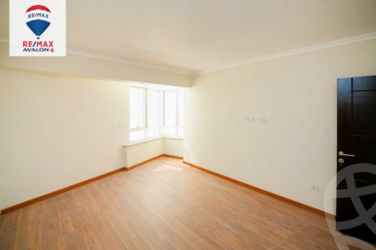 https://aqarmap.com.eg/ar/listing/5137733-for-sale-alexandria-smouha-compounds-in-smouha-grand-view-complex-alexandria-for-investment