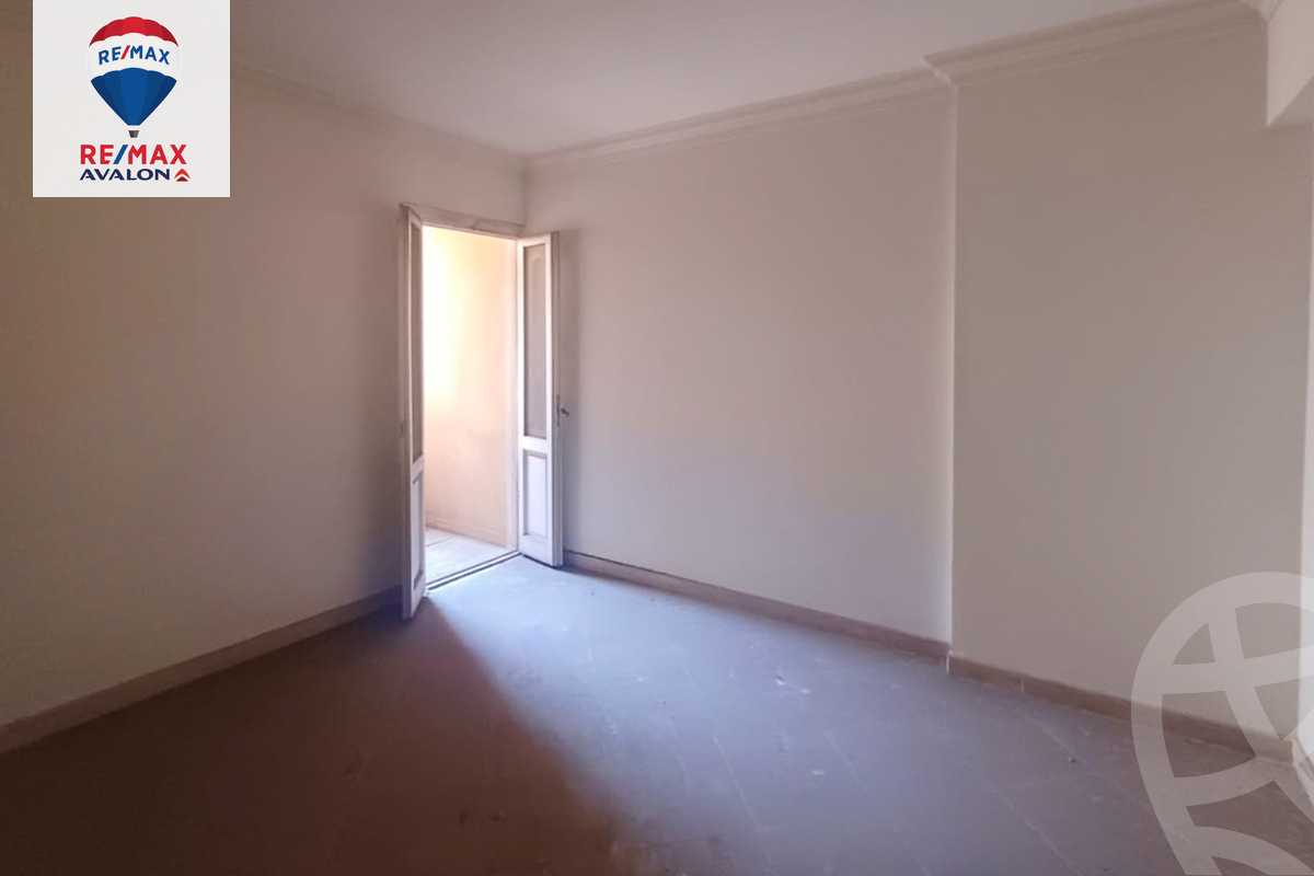 https://aqarmap.com.eg/en/listing/5314370-for-rent-alexandria-smouha-compounds-in-smouha-smouha-entrance-compound-hyt