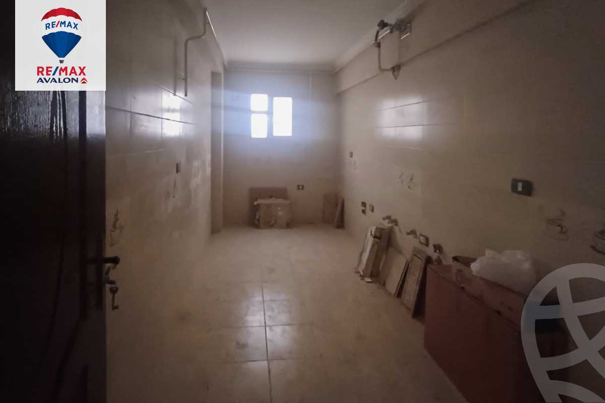 https://aqarmap.com.eg/en/listing/5314370-for-rent-alexandria-smouha-compounds-in-smouha-smouha-entrance-compound-hyt