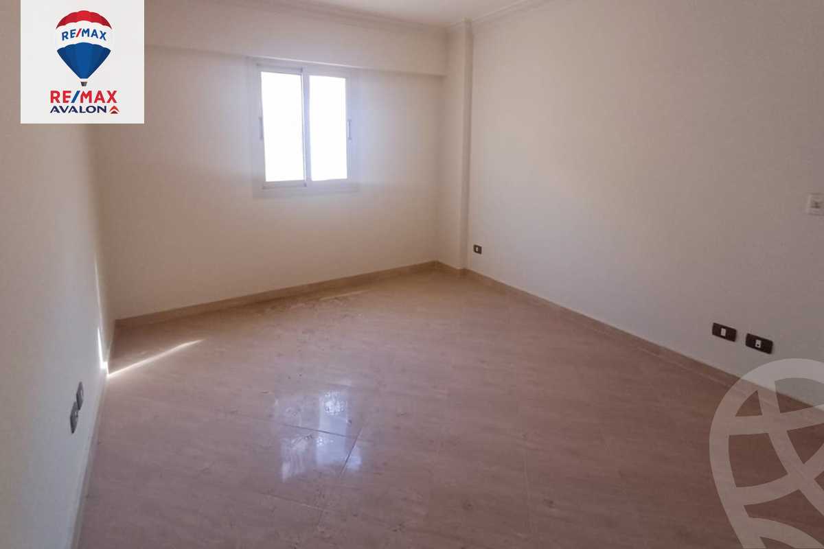 https://aqarmap.com.eg/en/listing/5314370-for-rent-alexandria-smouha-compounds-in-smouha-smouha-entrance-compound-hyt
