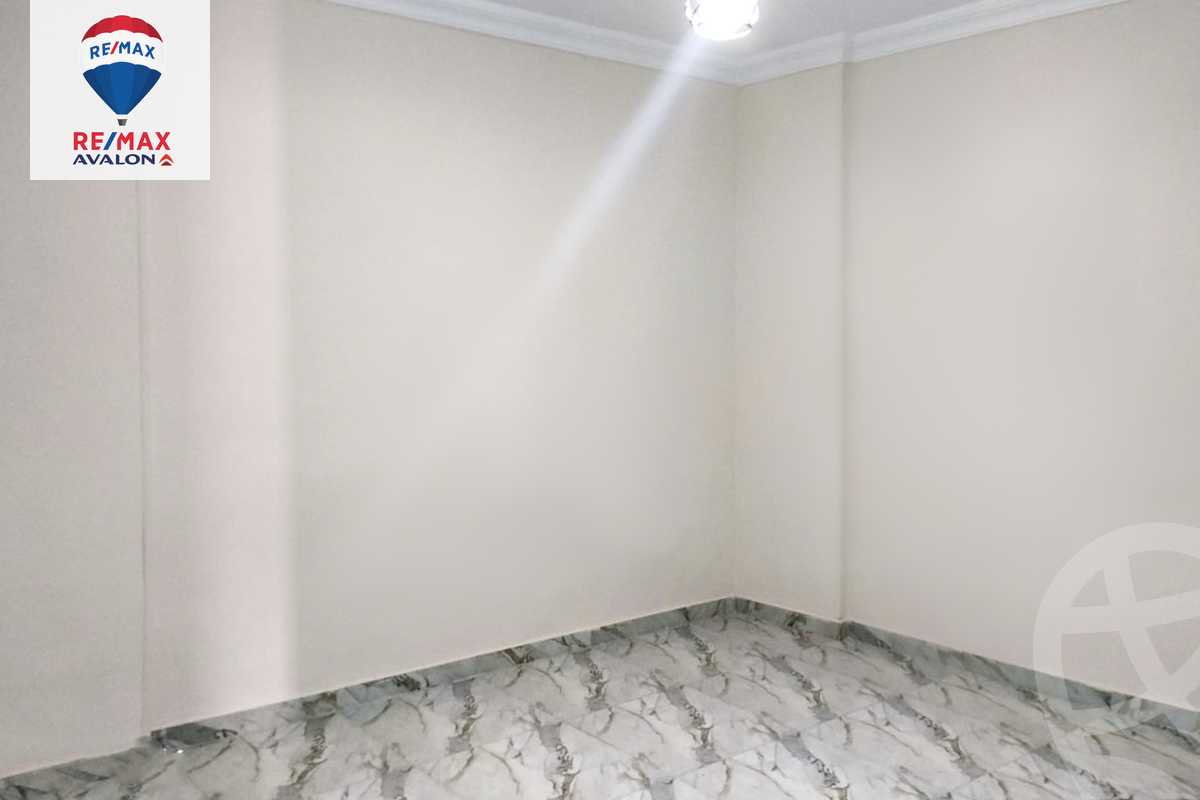 https://aqarmap.com.eg/ar/listing/5360442-for-sale-alexandria-el-mandara-alex-el-mandara-bahri-sidi-kamal-st