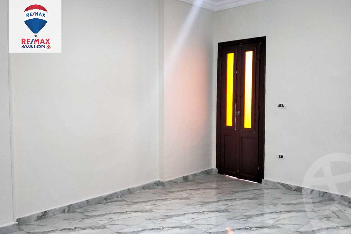 https://aqarmap.com.eg/ar/listing/5360442-for-sale-alexandria-el-mandara-alex-el-mandara-bahri-sidi-kamal-st