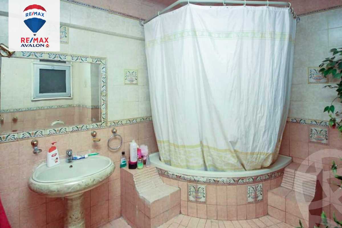 https://aqarmap.com.eg/ar/listing/5389824-for-sale-alexandria-mht-lrml-el-sultan-hussein