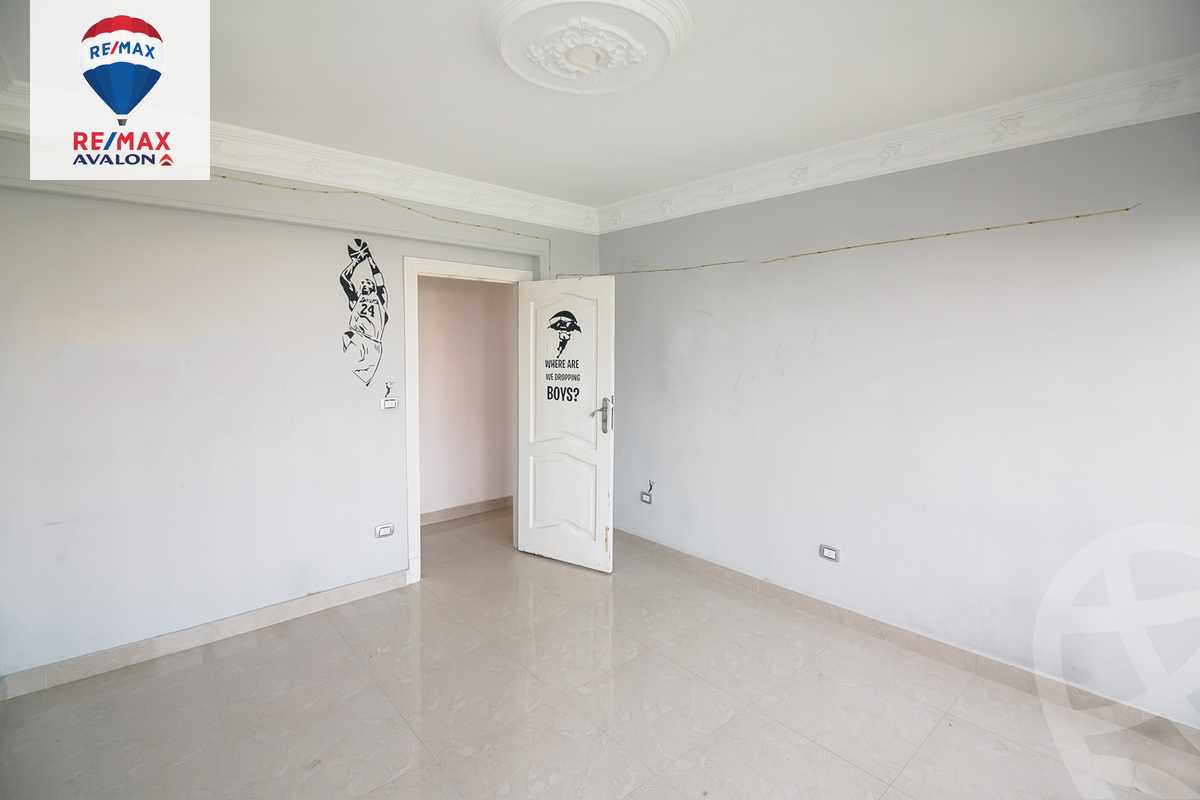 https://aqarmap.com.eg/ar/listing/5545018-for-sale-alexandria-sporting-abou-quer-st