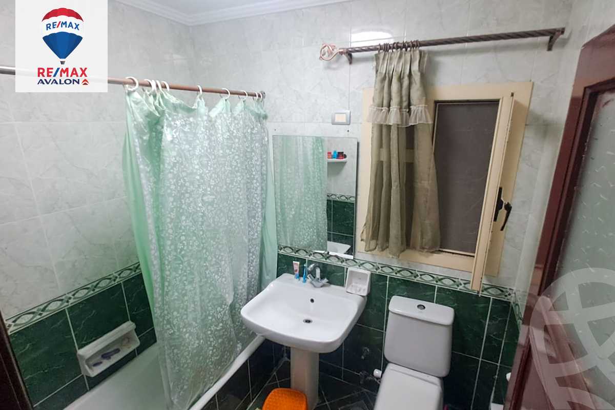 https://aqarmap.com.eg/en/listing/5557230-for-sale-alexandria-zezenia-ibrahim-el-attar-st